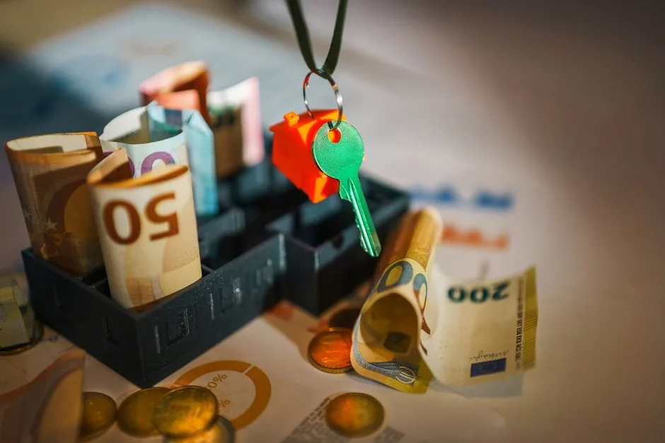 Gráfica que muestra el aumento del Euríbor por encima del 3,1% y su impacto en los costes de financiación de empresas y hipotecas para directores financieros